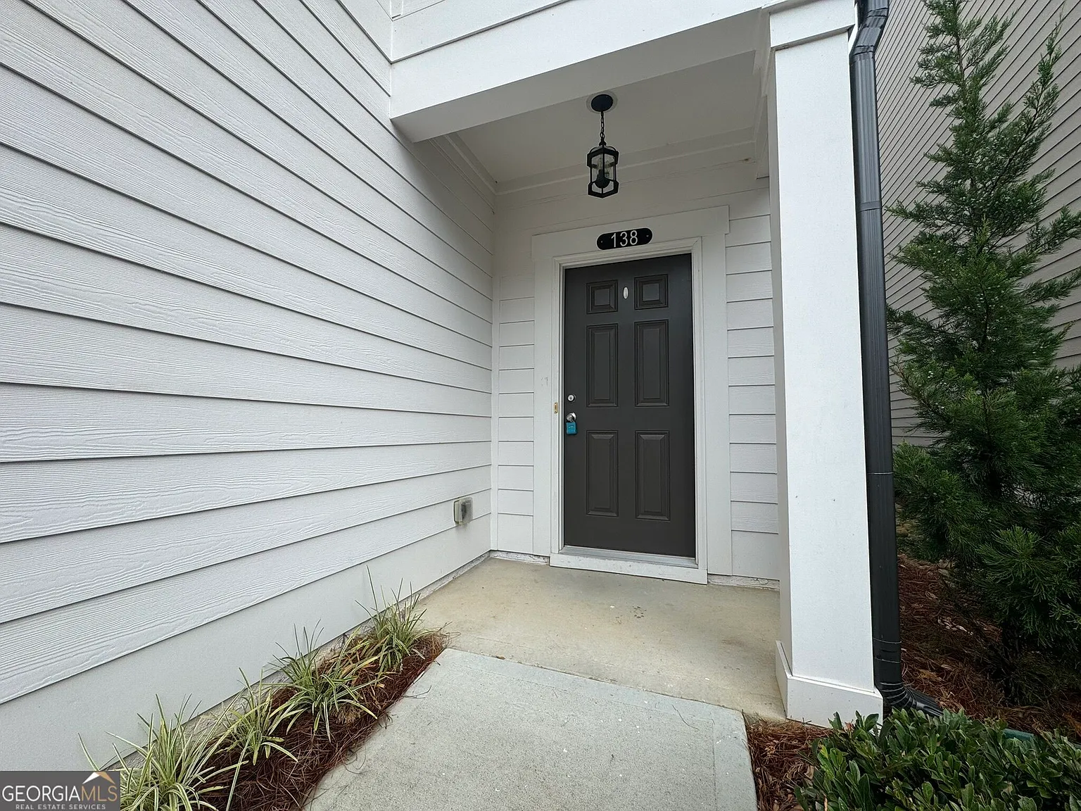 4 bed, 3.5 bath, 2572 sqft, $1,995 — Photo 4