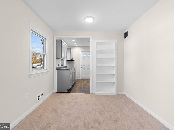 5th image of 3307 Campbell Dr