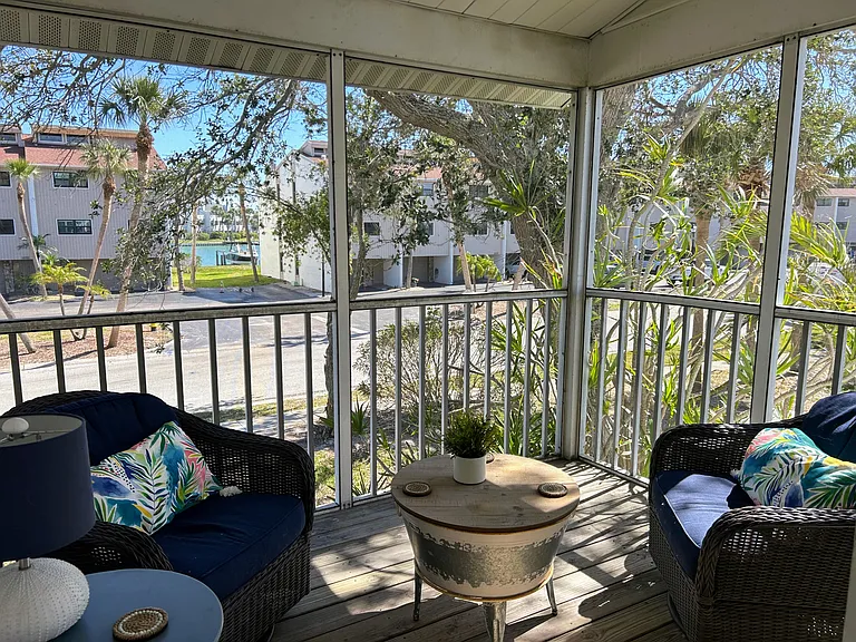 177 Sun Isle Cir — Photo 8