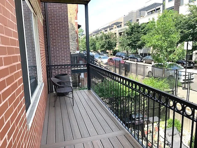 1327 W Walton St #2 — Photo 35