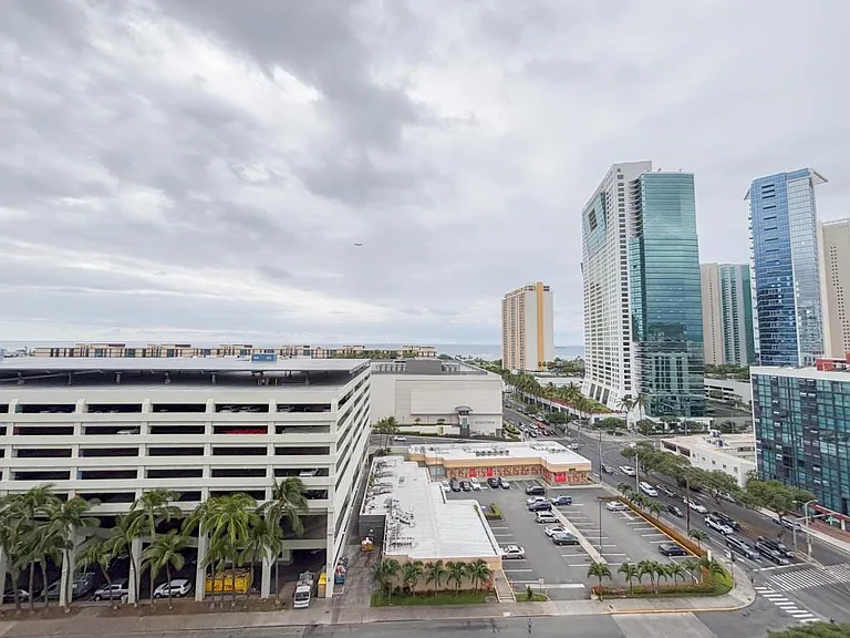 1341 Kapiolani Blvd #16A — Photo 26