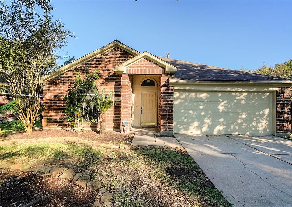 1st image of 3711 Woodlace Dr