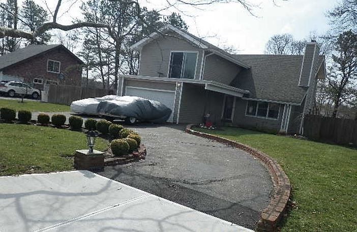 1st image of 24 Groton Ln