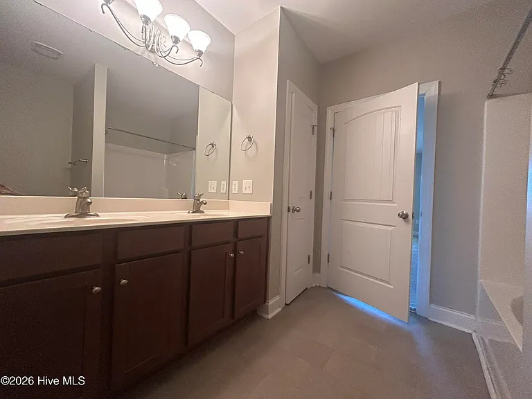 300 Gateway Dr #325 — Photo 14