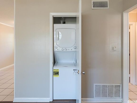 5th image of 1401 Plummer Dr #D