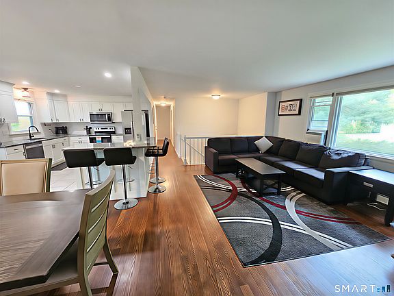 3rd image of 63 Pond Road