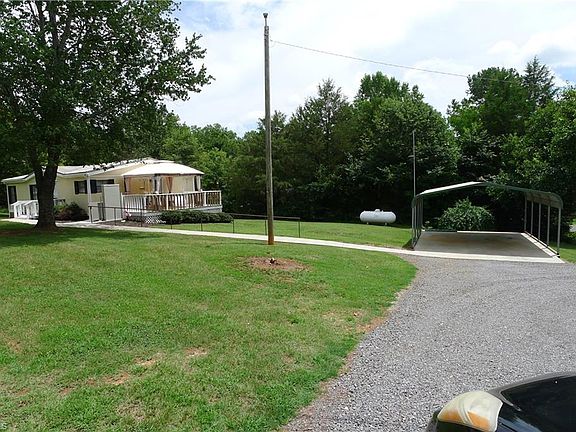 3rd image of 116 Hank Lesser Rd