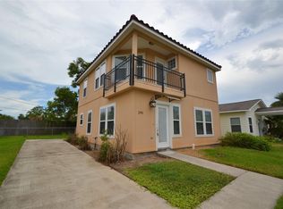 290 Debbie Ln, San Leon, TX 77539