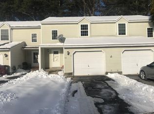 88 Deer Run Dr, Ballston Spa, NY 12020
