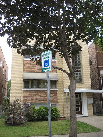 2nd image of 1829 Grove Ave