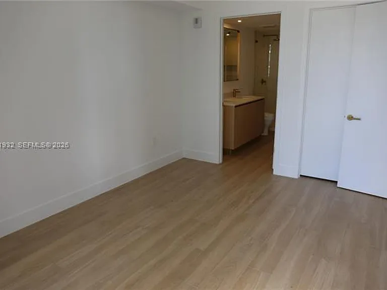 90 NE 32nd St #CU-802 — Photo 13