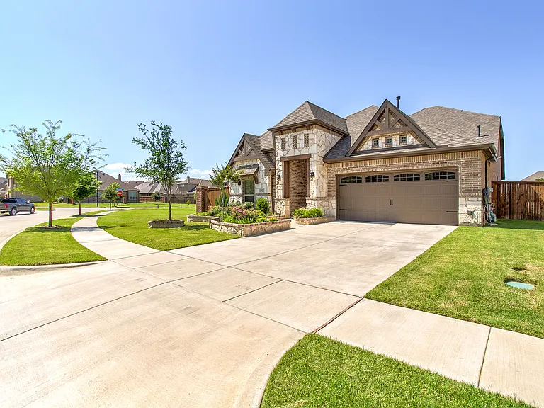 2715 Sky Ridge Rd — Photo 18