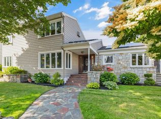 20 Chamberlain Ave, Revere, MA 02151