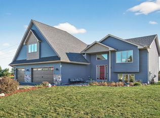 5279 200th St N, Forest Lake, MN 55025