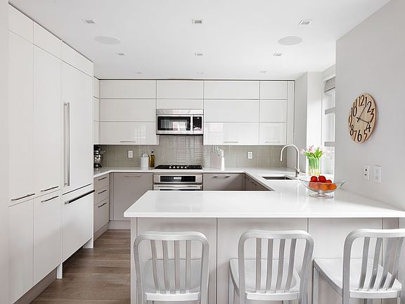 4th image of 315 E 69th St APT 12H