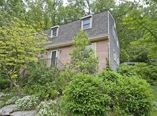 1716 Fox Chapel Rd, Pittsburgh, PA 15238