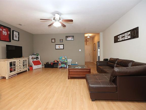 4th image of 11615 Pebble Sands Dr