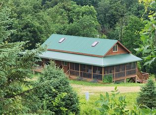1878 Trophy Run Ln, Harpers Ferry, IA 52146