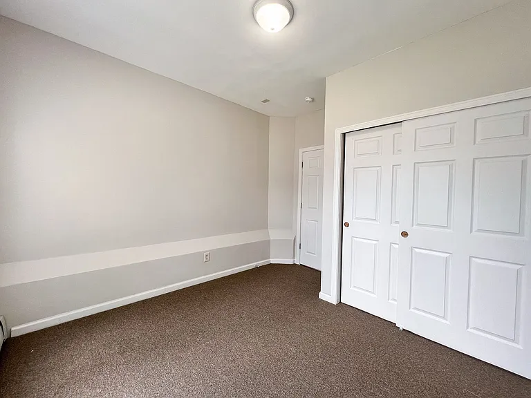 158-160 Westland St / Amauta Apartments, LLC — Photo 6