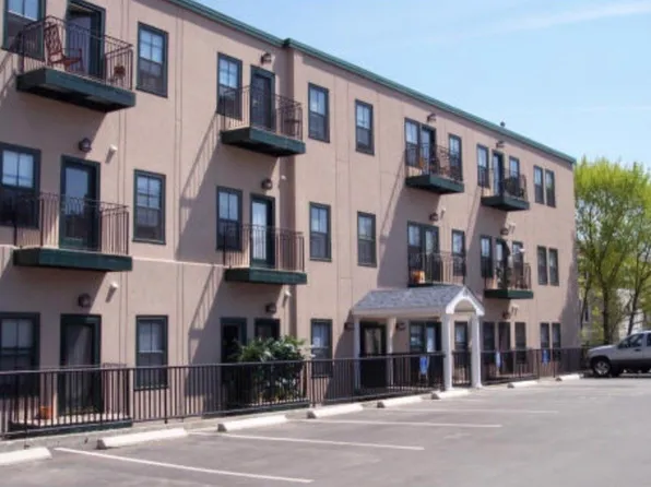 426 Mount Hope St Unit 211, North Attleboro, MA 02760