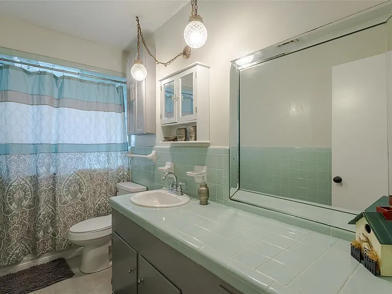 1701 P Ave — Photo 34