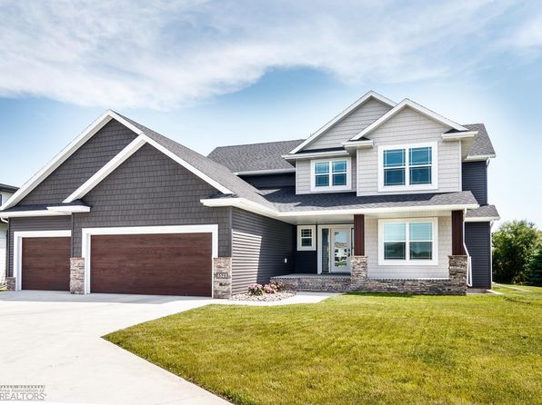 3521 Grandwood Dr N, Fargo, ND 58102