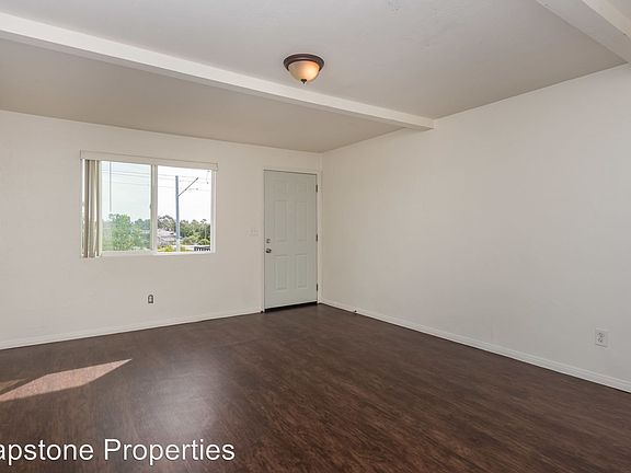 3rd image of 417 Aurora St