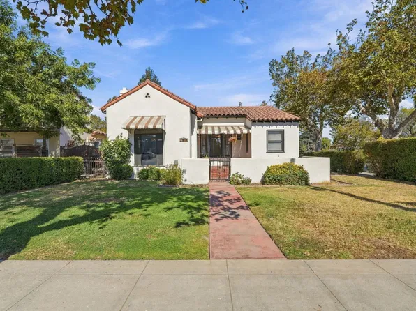 1096 Tulare Dr, Tulare, CA 93274