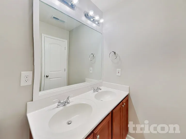 1110 Langston Dr — Photo 9