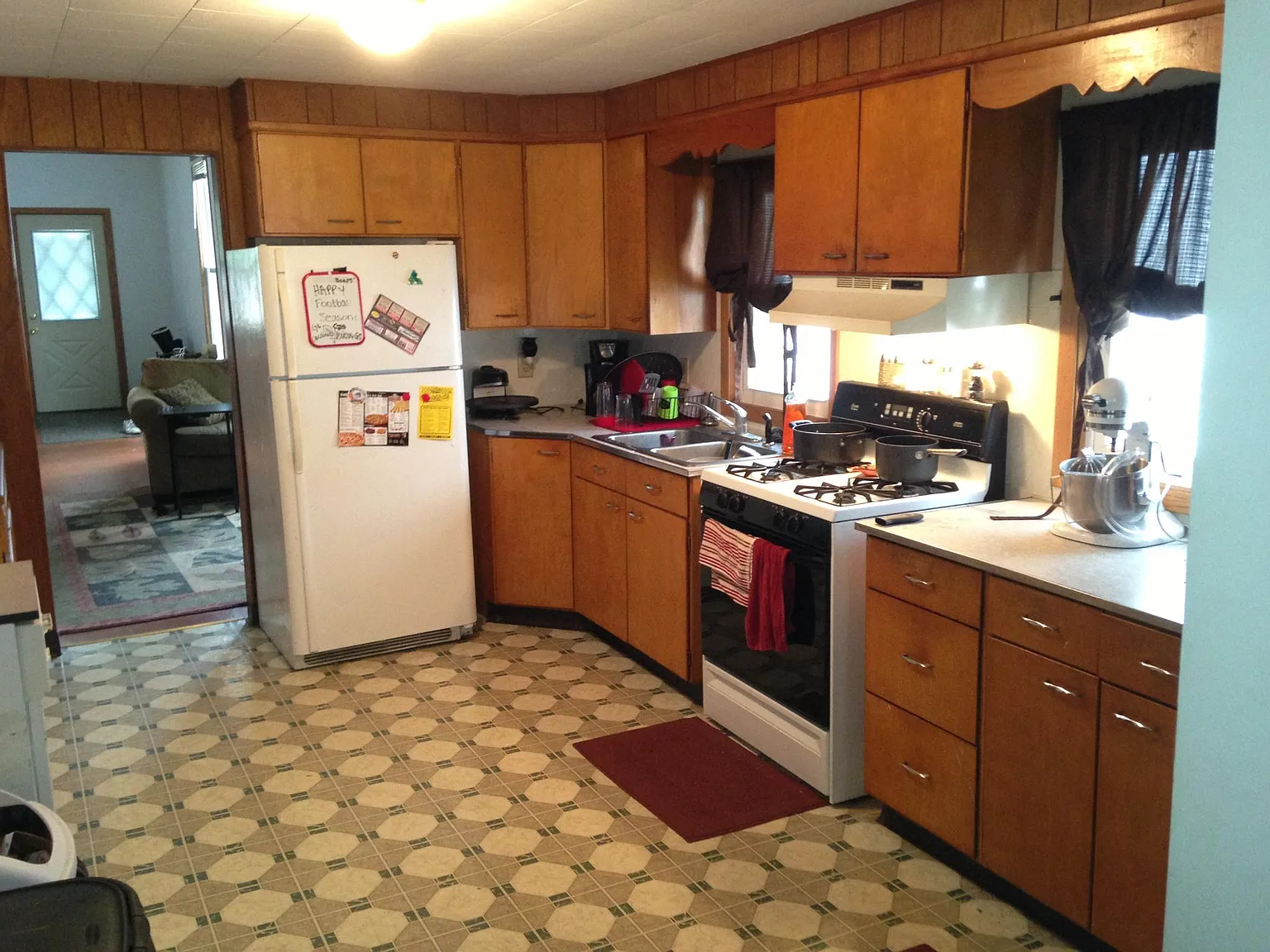 131 E 9th St — Photo 3
