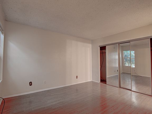2nd image of 3942 Portland St #3942