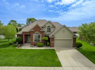 2790 Dylan Dr, Shelbyville, IN 46176