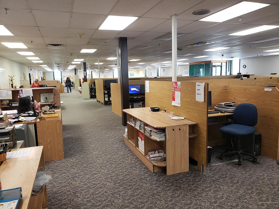 2nd image of 130 Main St