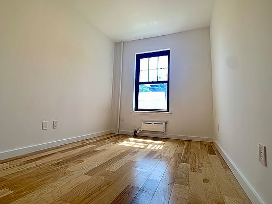 5th image of 65 Morton St APT 5L