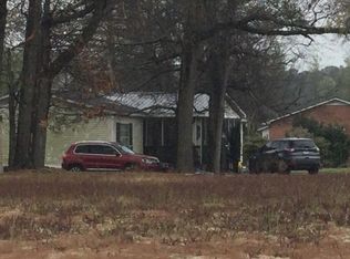 88 Woodside Ln, Clinton, NC 28328