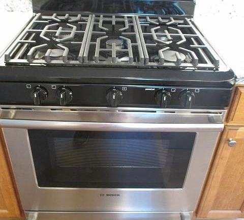 5th image of 33 Willard Ave #1A