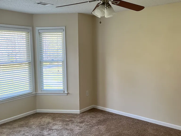 31 Springfield Ct — Photo 37