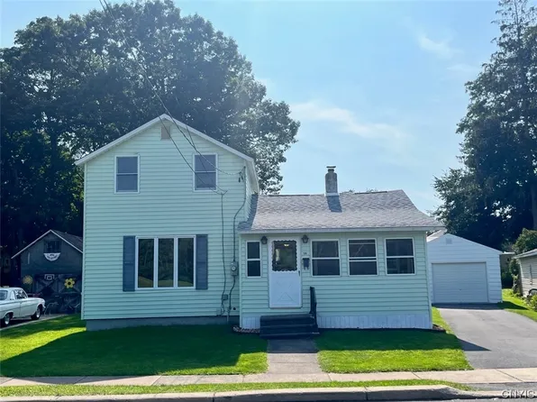 106 Meadow St, Baldwinsville, NY 13027