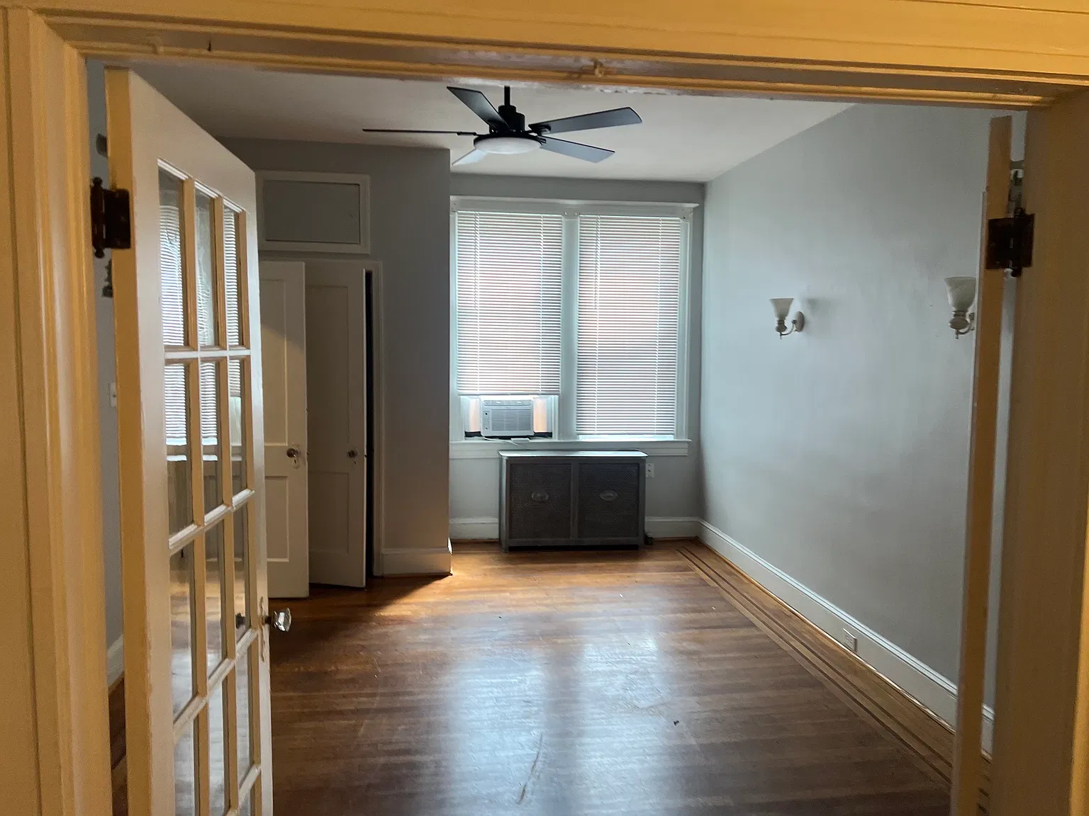 1 bed, 900 sqft, $1,250 — Photo 2