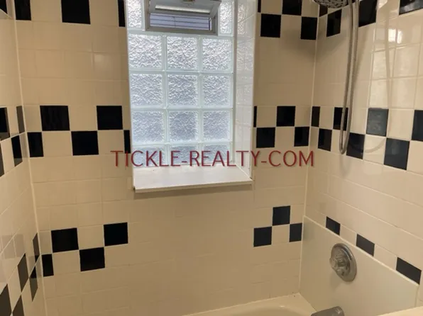 The Benson Apartment Building, 292 Oxford St APT 1, Rochester, NY 14607