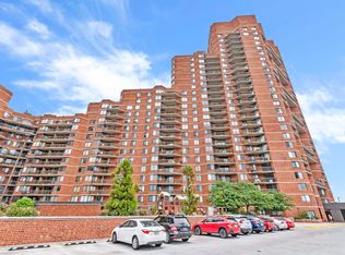 107 Harmon Cove Tower #107, Secaucus, NJ 07094