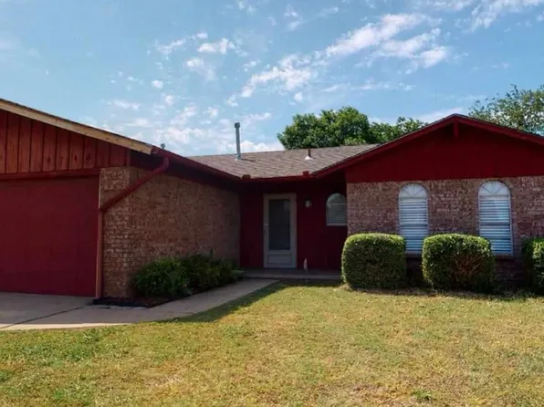 4746 SE Sunnymeade Dr, Lawton, OK 73501