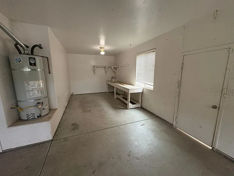 1249 N Julieann Ct — Photo 43