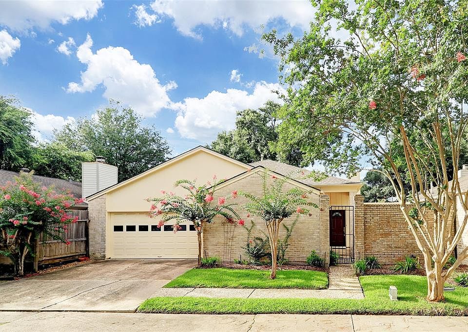 1st image of 12800 Briar Forest Dr Unit 43