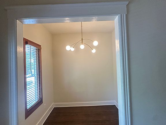3rd image of 3626 N Ashland Ave #2