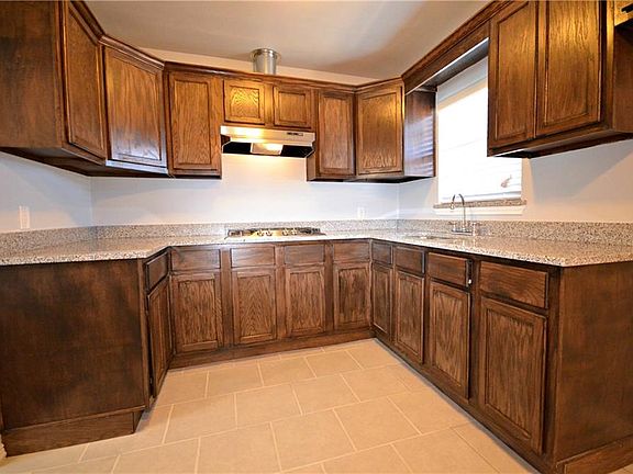 5th image of 2157 Sharon Dr
