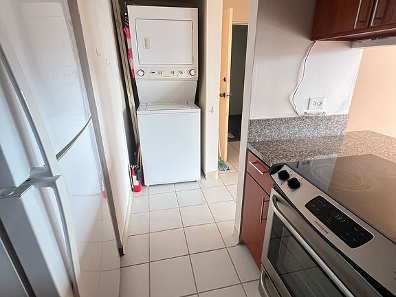 In-unit washer/dryer