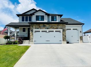 348 S Willow Pine Ln, Layton, UT 84041