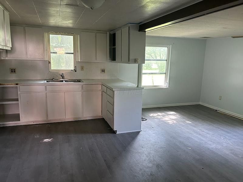 2nd image of 288 Madison St