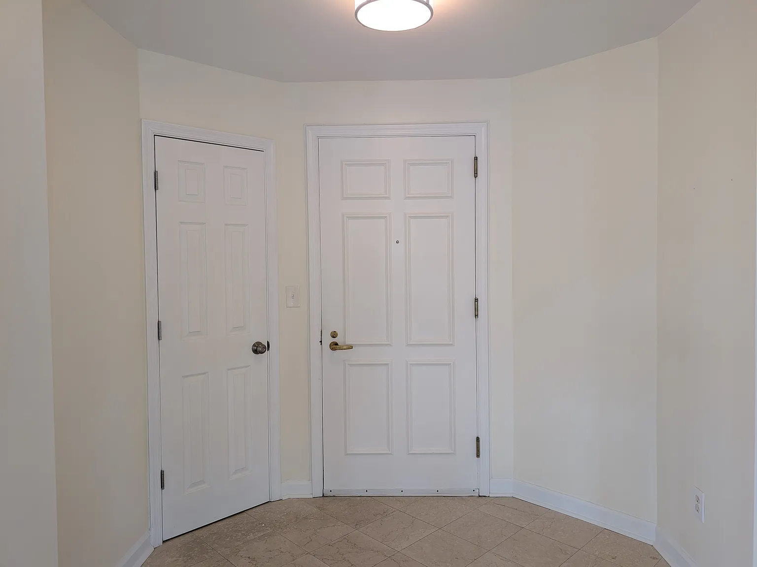 2 bed, 1653 sqft, $3,800 — Photo 2